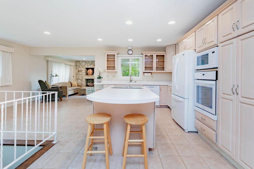 3513RiverDr(18of36).jpg