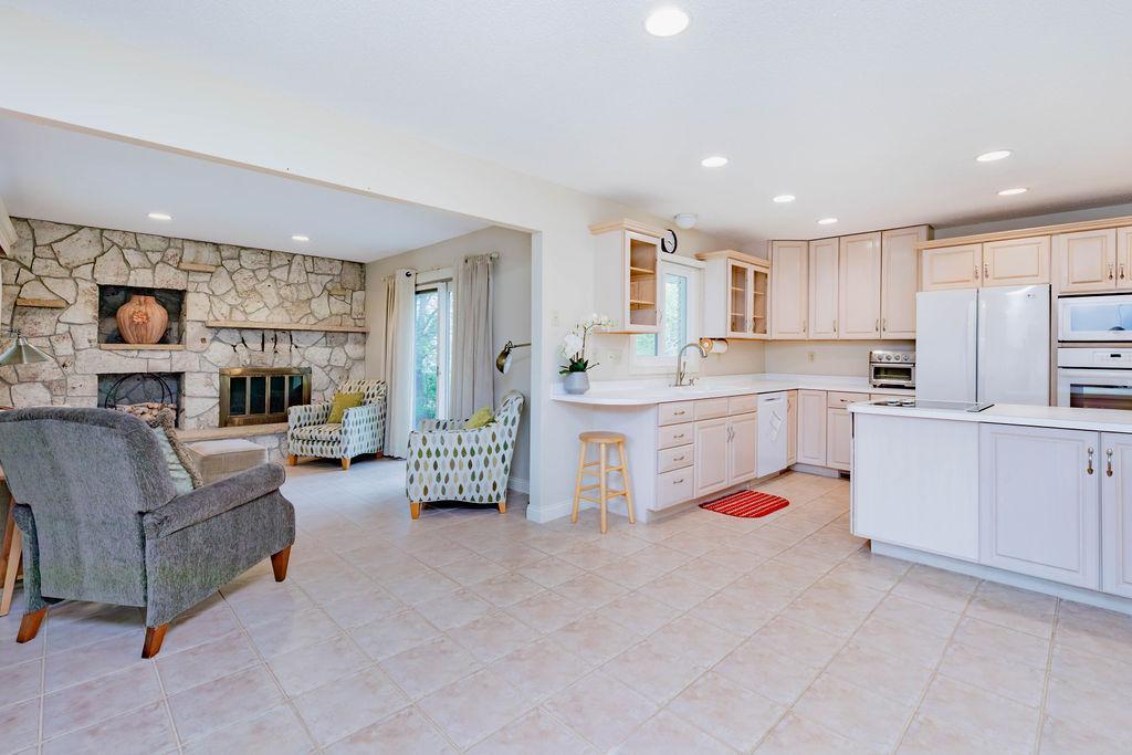 3513RiverDr(21of36).jpg