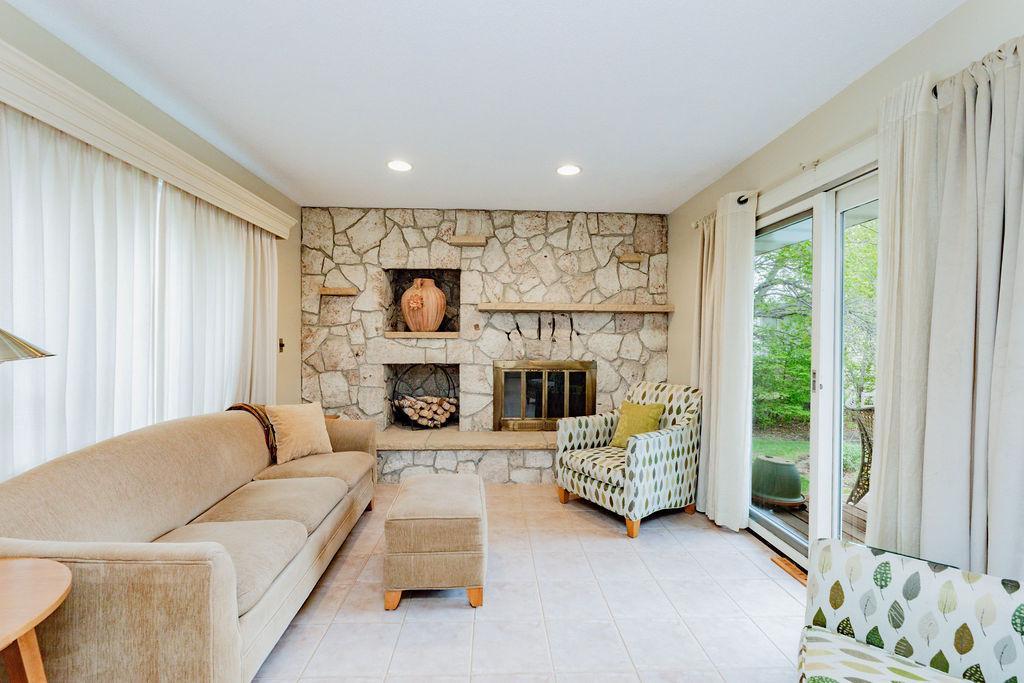 3513RiverDr(22of36).jpg