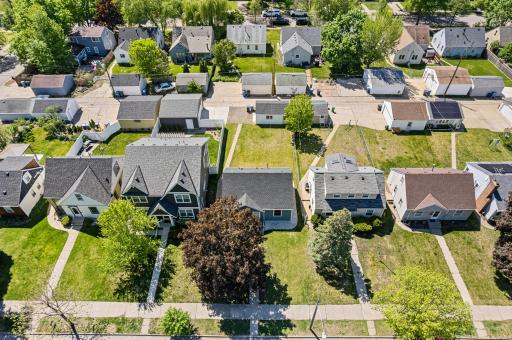 Great Neighborhood-Area of more expensive homes