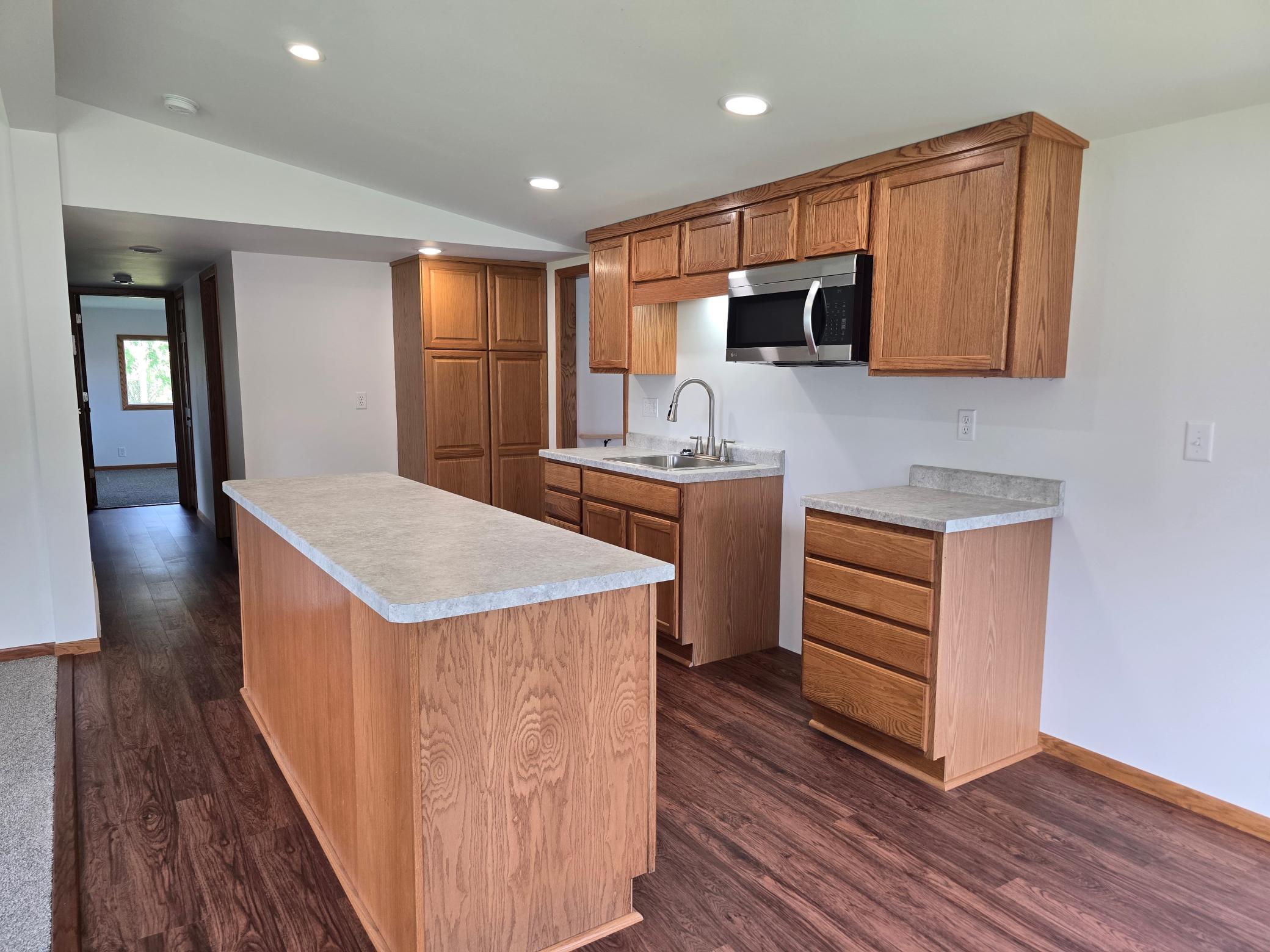 Full kitchen