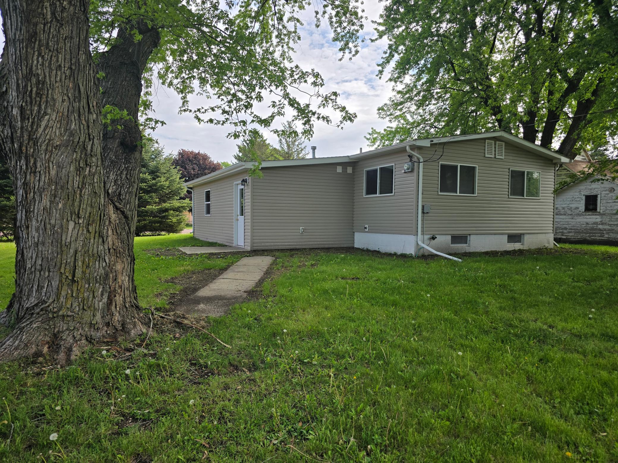 1561 Broadway rear view