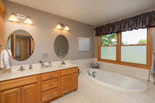 5133 Palmer Place NW, Rochester, MN 55901