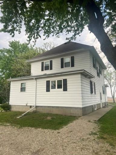 19443 560th Avenue, Austin, MN 55912