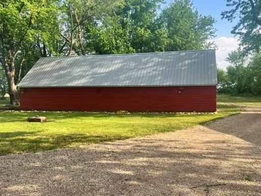 19443 560th Avenue, Austin, MN 55912