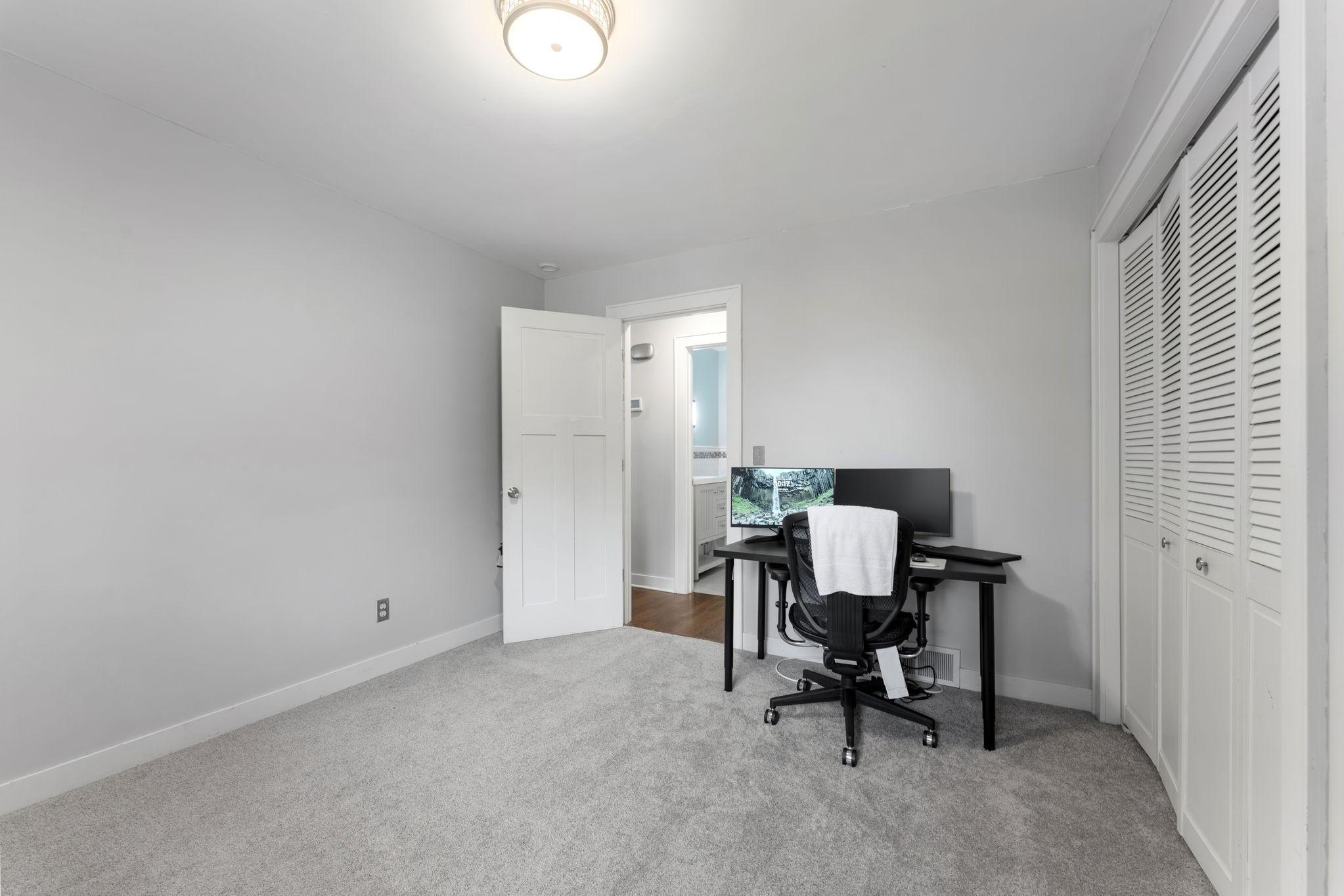 3rd Bedroom Main floor