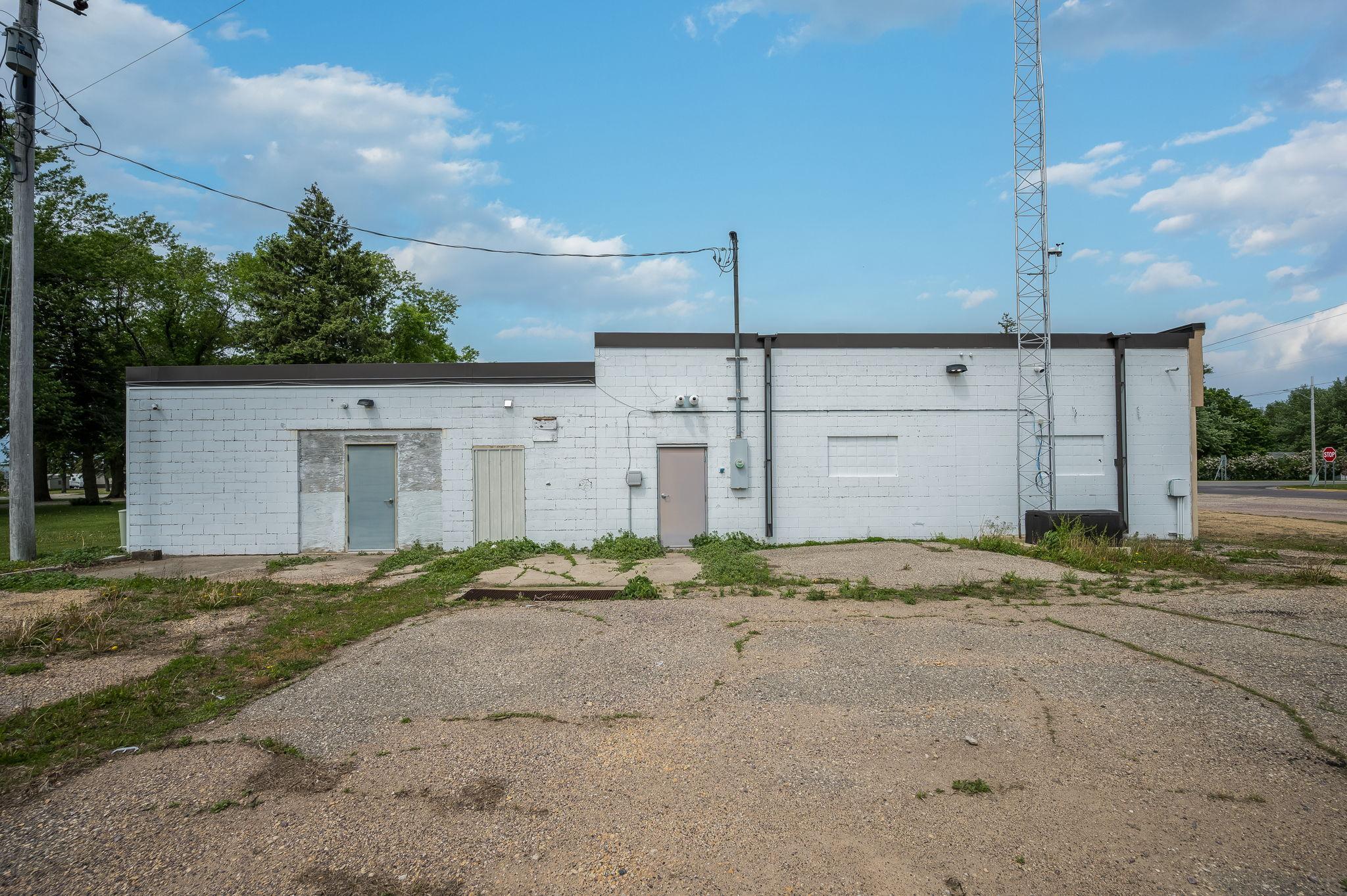 618 S Main St Winnebago MN-5.jpg