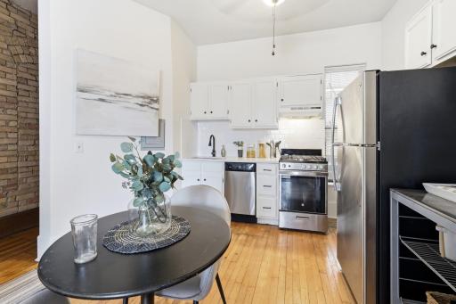Kitchen 2.jpeg