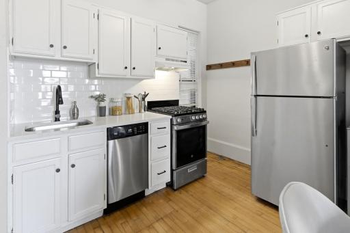 Kitchen 2.jpeg