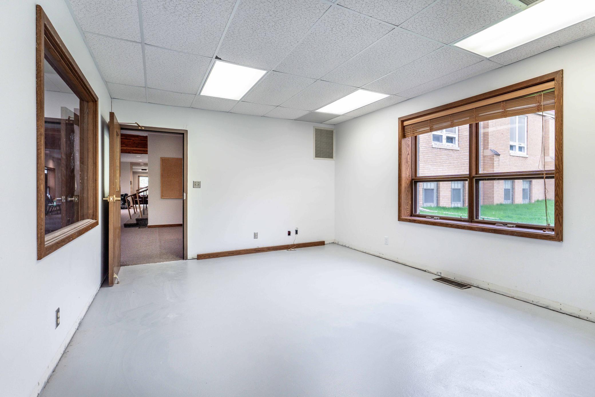 112 W Main St BL-215.jpg