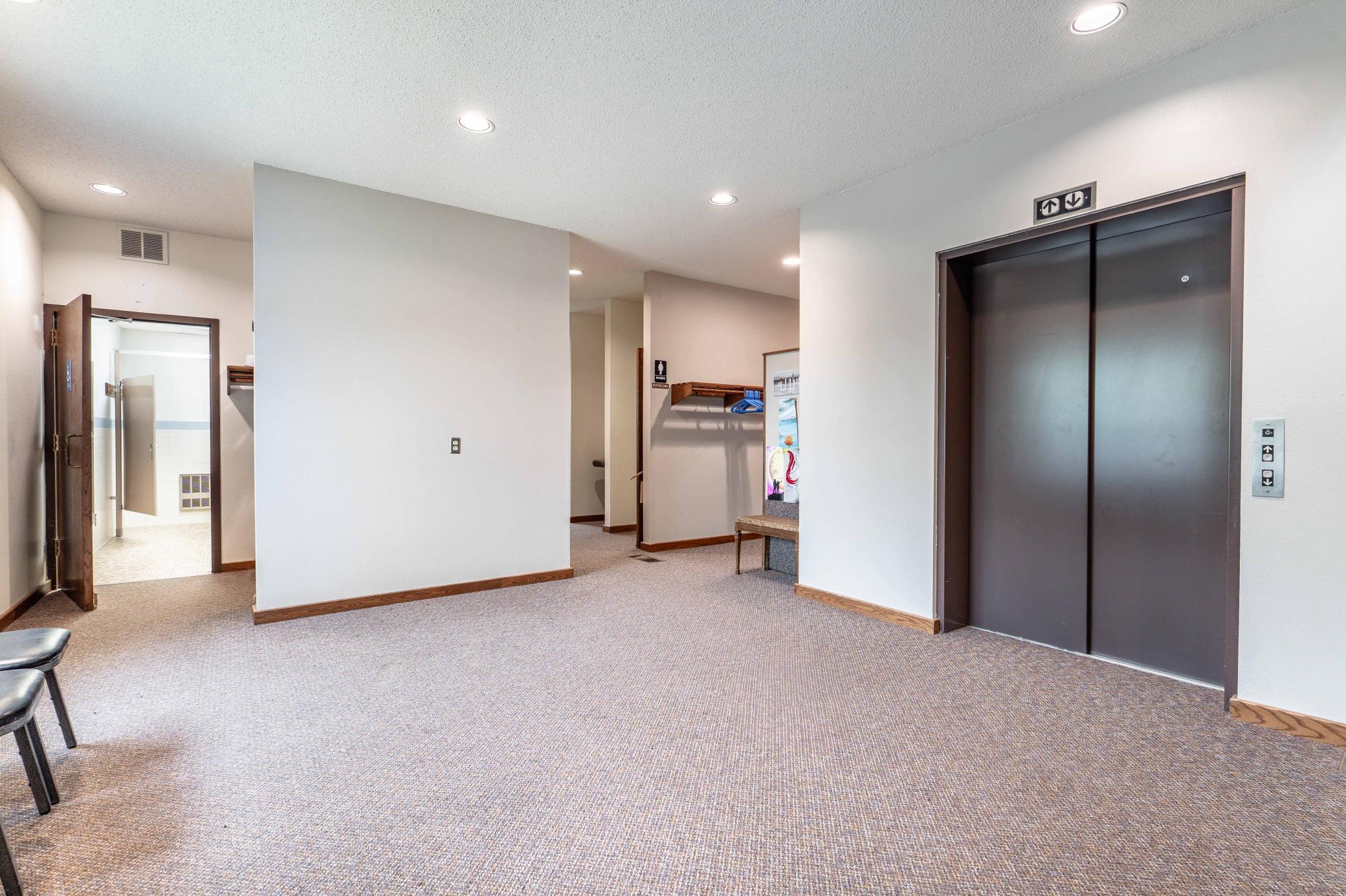 112 W Main St BL-205.jpg