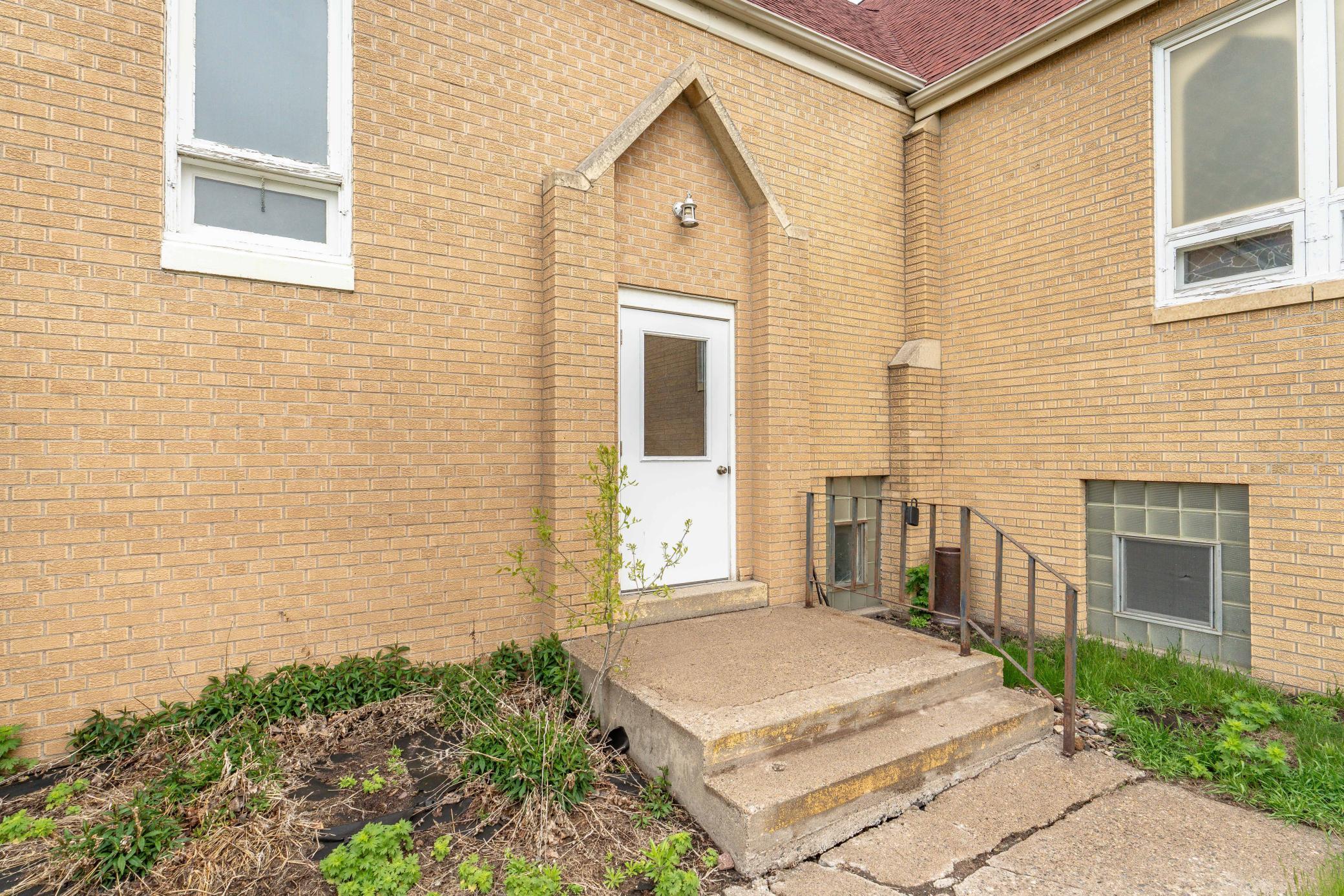 112 W Main St BL-111.jpg