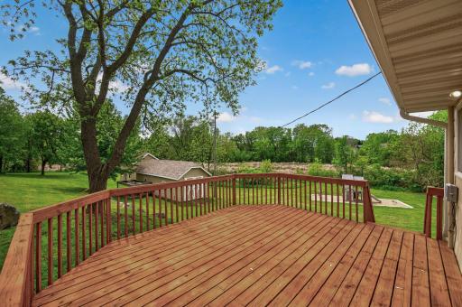 Great deck to entertain while relaxing and enjoy the privacy.