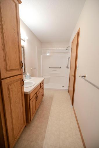 2 Line Drive, Morris, MN 56267