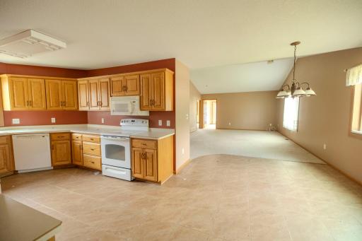 2 Line Drive, Morris, MN 56267