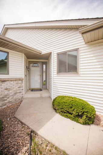 2 Line Drive, Morris, MN 56267