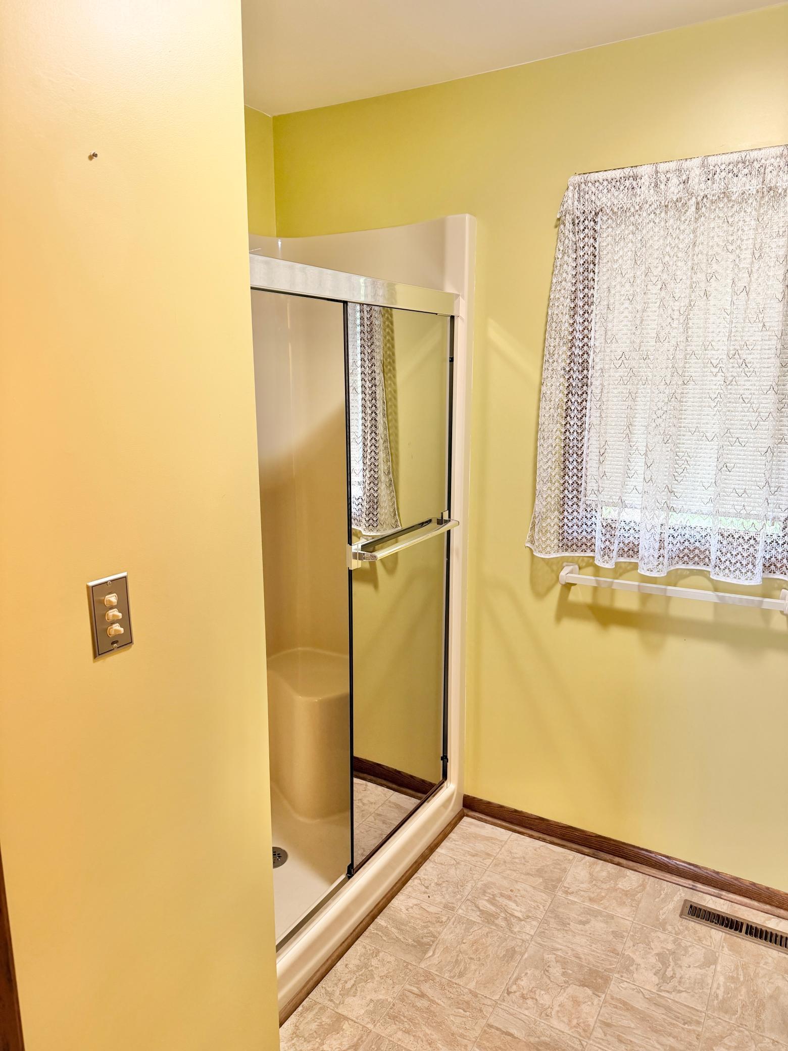 3/4 main floor bathroom