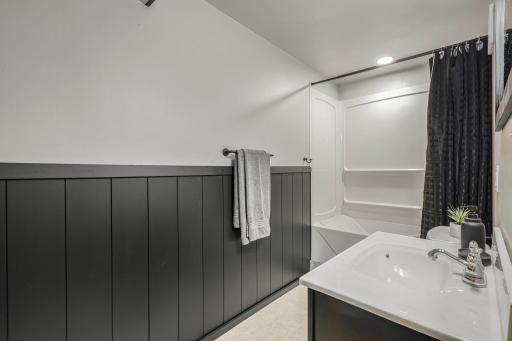 286 Frankland Street, Mahtomedi, MN 55115