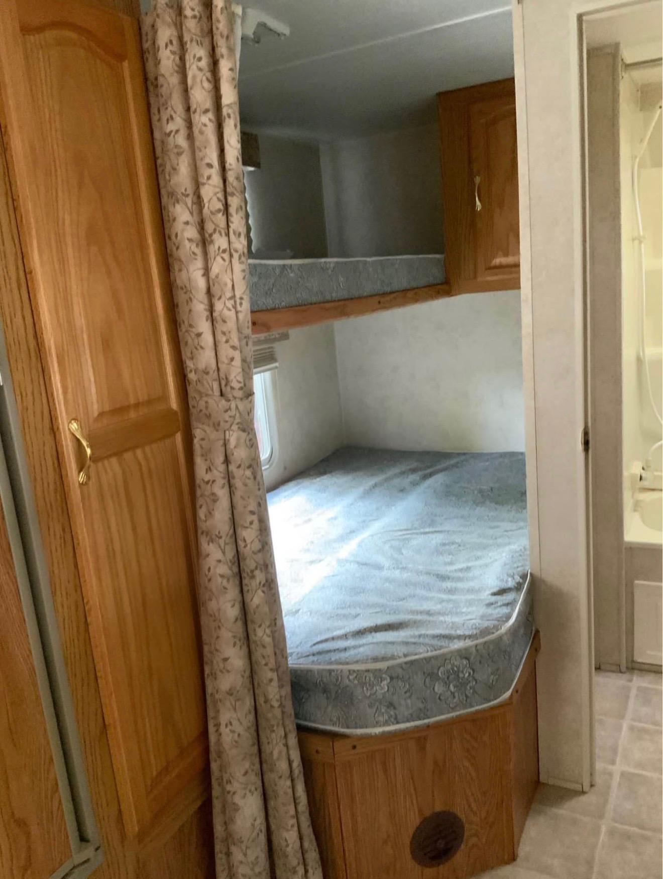 2004 Camper.JPEG