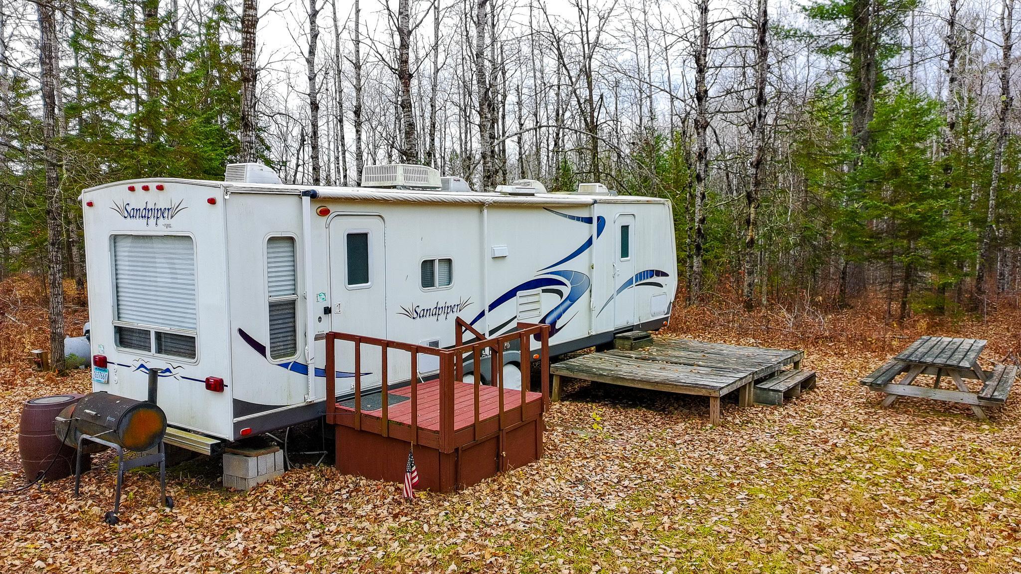 2006 Sandpiper Camper.jpg