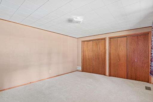 Large 4th bedroom (MIL apartment bedroom)