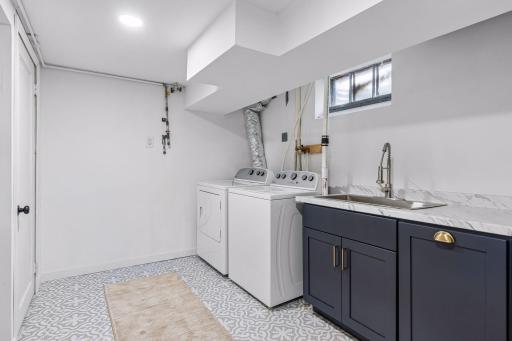 1877 Graham Avenue, Saint Paul, MN 55116
