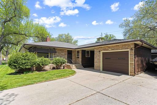 1455 12th Street N, Fargo, ND 58102