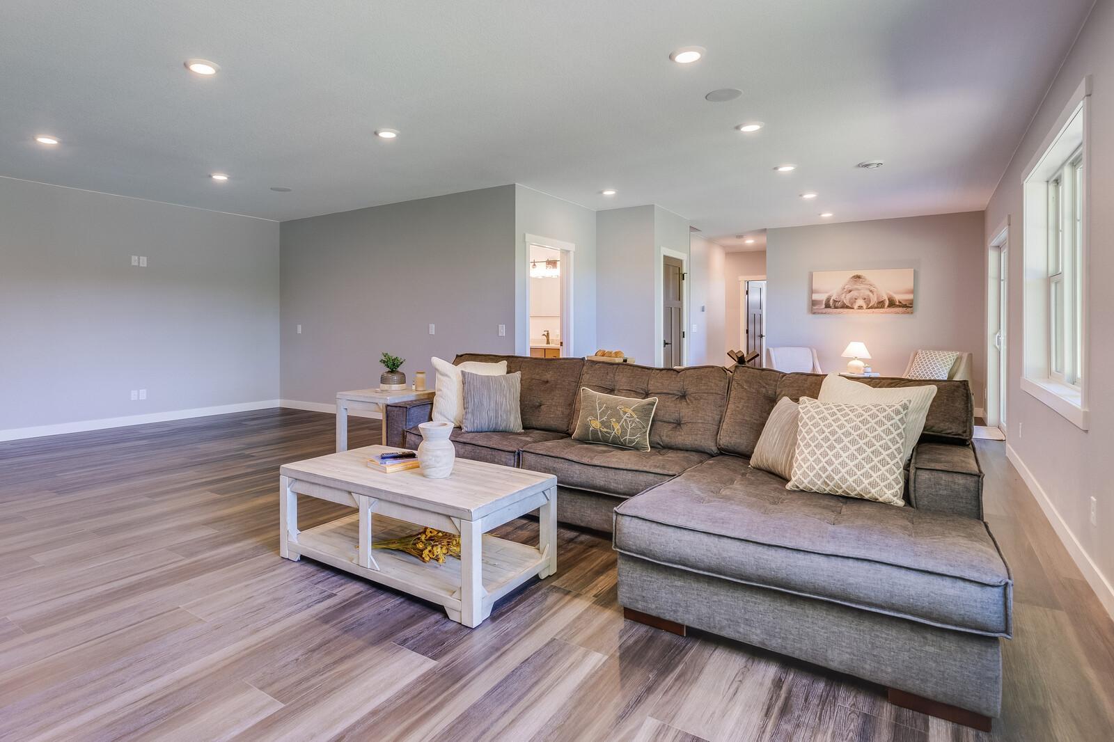 81_updated2568_28_1_4thSt_FamilyRm3_mls.jpg