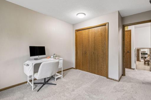10110 Oak Shore Drive, Lakeville, MN 55044