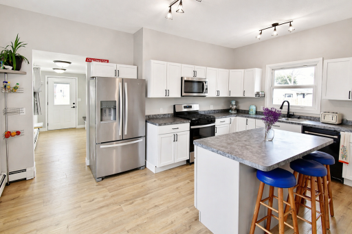 150 Broadway Avenue S, Cokato, MN 55321