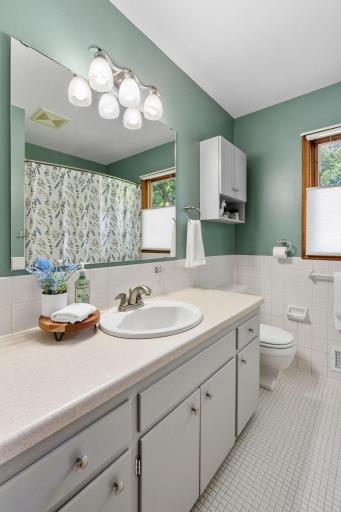 2420 Ensign Avenue N, Minneapolis, MN 55427