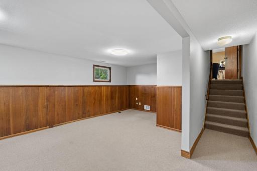2420 Ensign Avenue N, Minneapolis, MN 55427