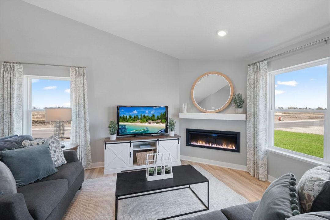 Photo is of actual home. Colors and options may vary. Ask Sales Agent for details.