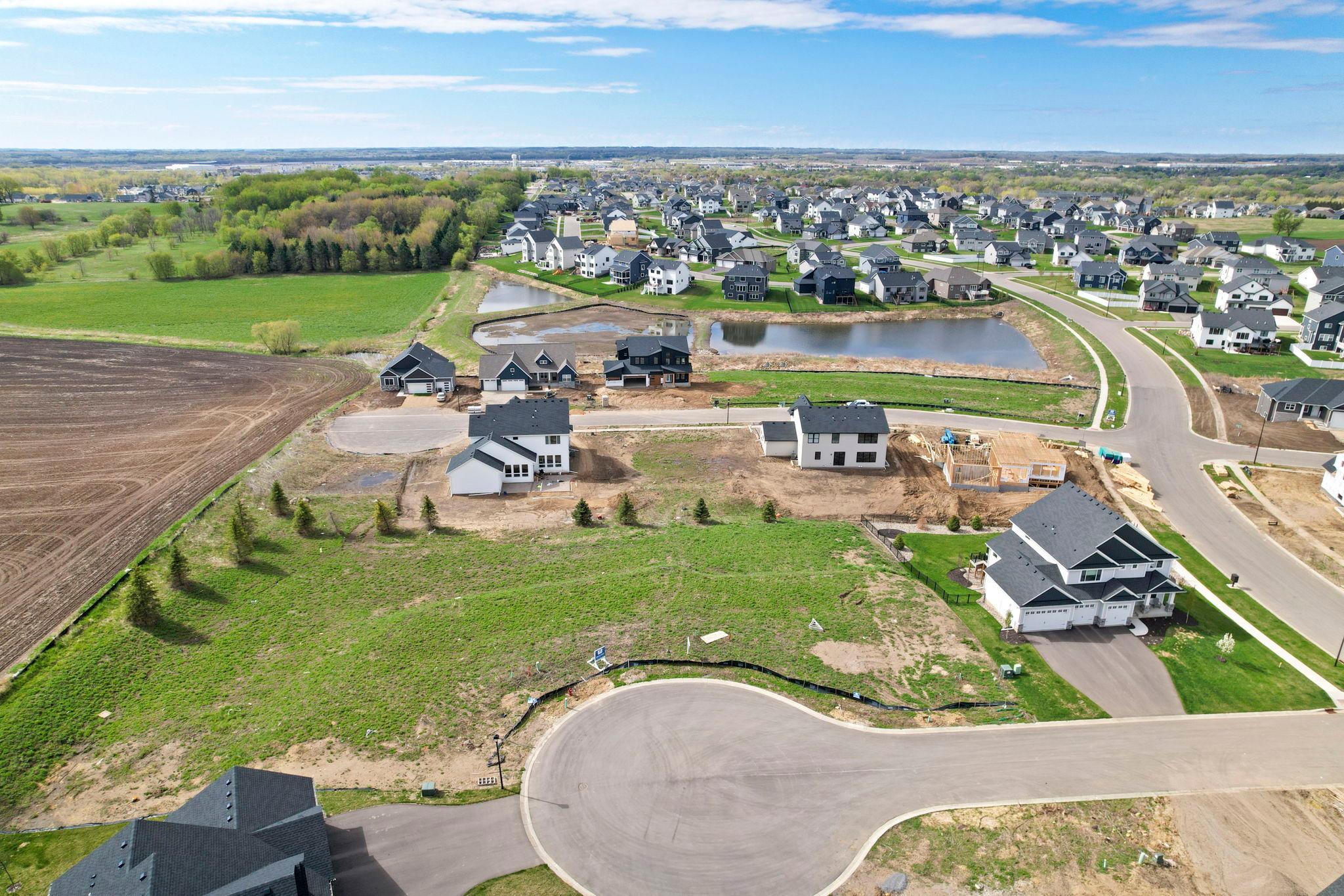 Located within the award-winning Lakeville School District, it’s the ideal setting for an active lifestyle.