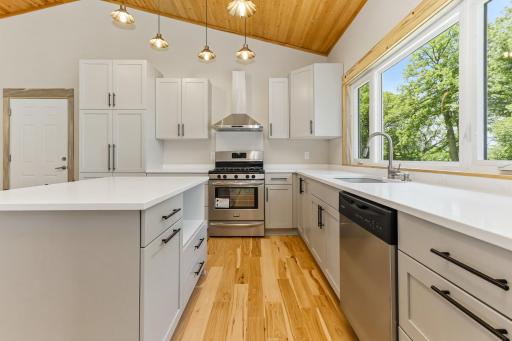 24922 Crescent View Road, Paynesville, MN 56362