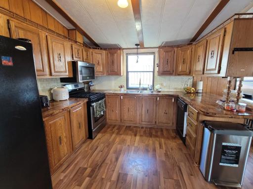 2665 Benlana Court, Maplewood, MN 55119