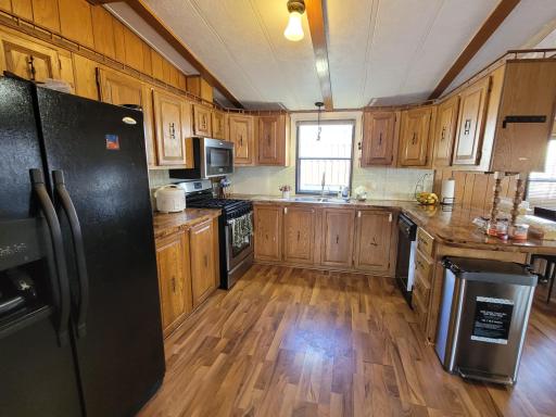 2665 Benlana Court, Maplewood, MN 55119