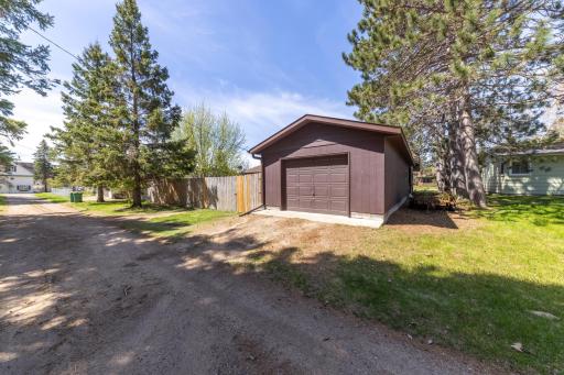 910 SW 4th Avenue, Grand Rapids, MN 55744