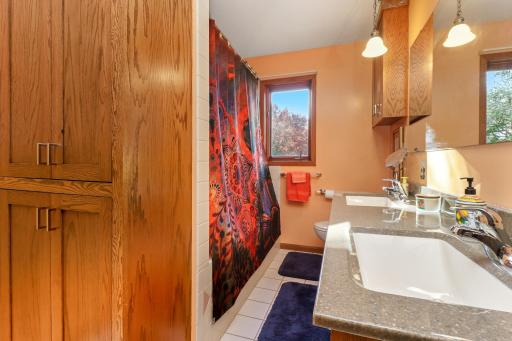 33175 N Lakes Trail, Lindstrom, MN 55045