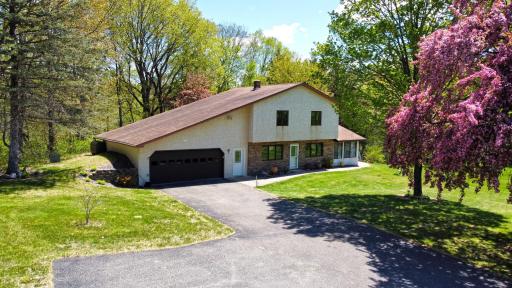 33175 N Lakes Trail, Lindstrom, MN 55045