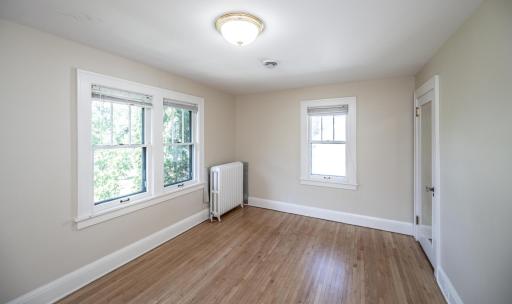 Second bedroom with lots of light