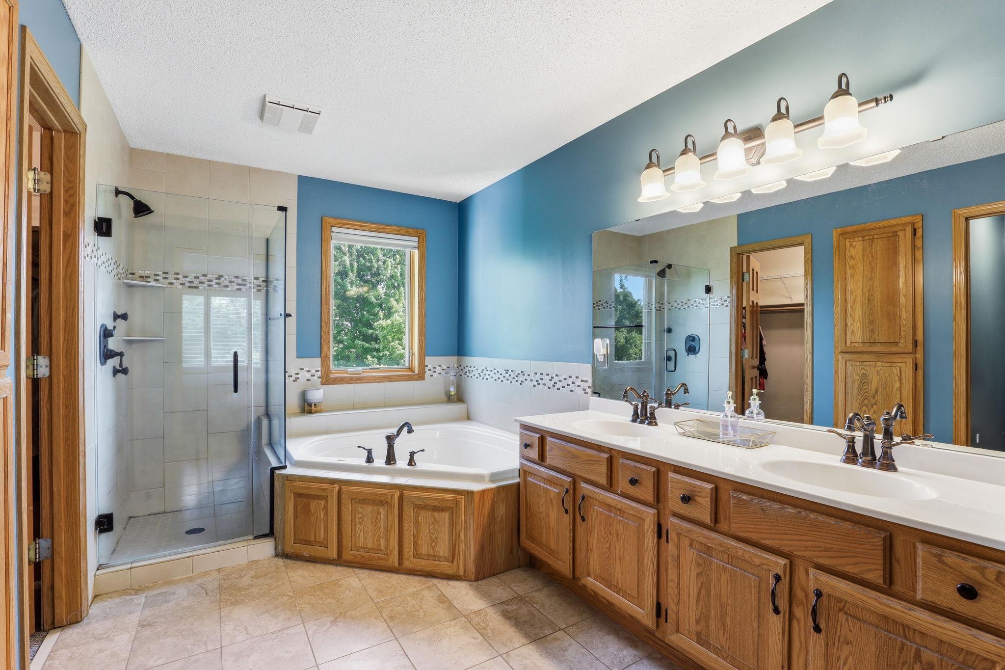 30-web-or-mls-2361-Stone-Creek-Dr-30.jpg