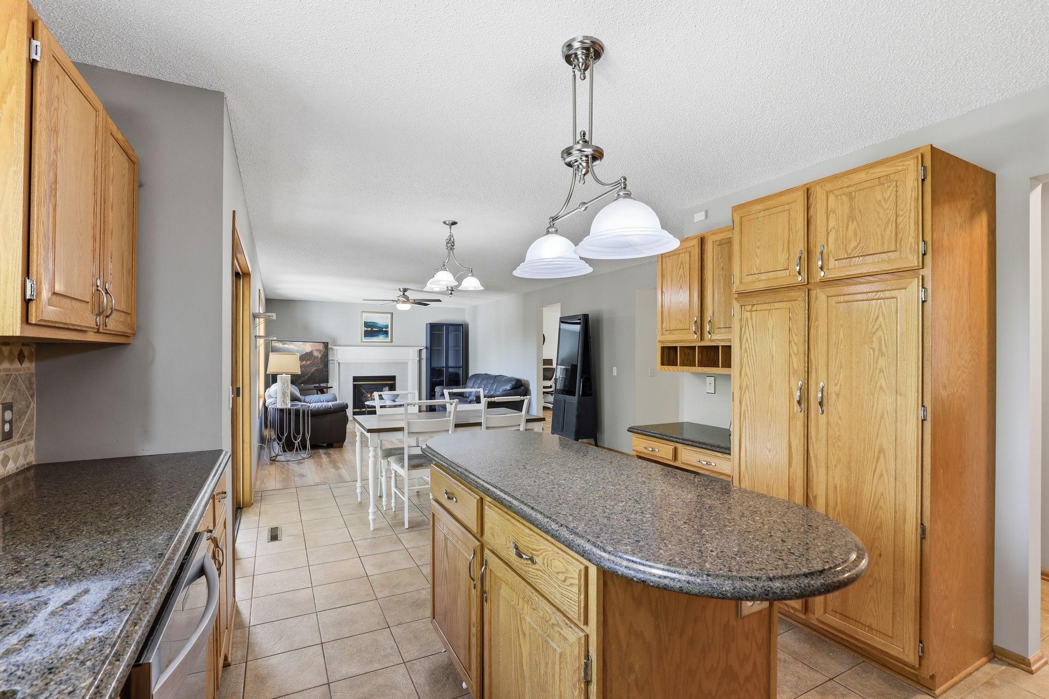 14-web-or-mls-2361-Stone-Creek-Dr-14.jpg
