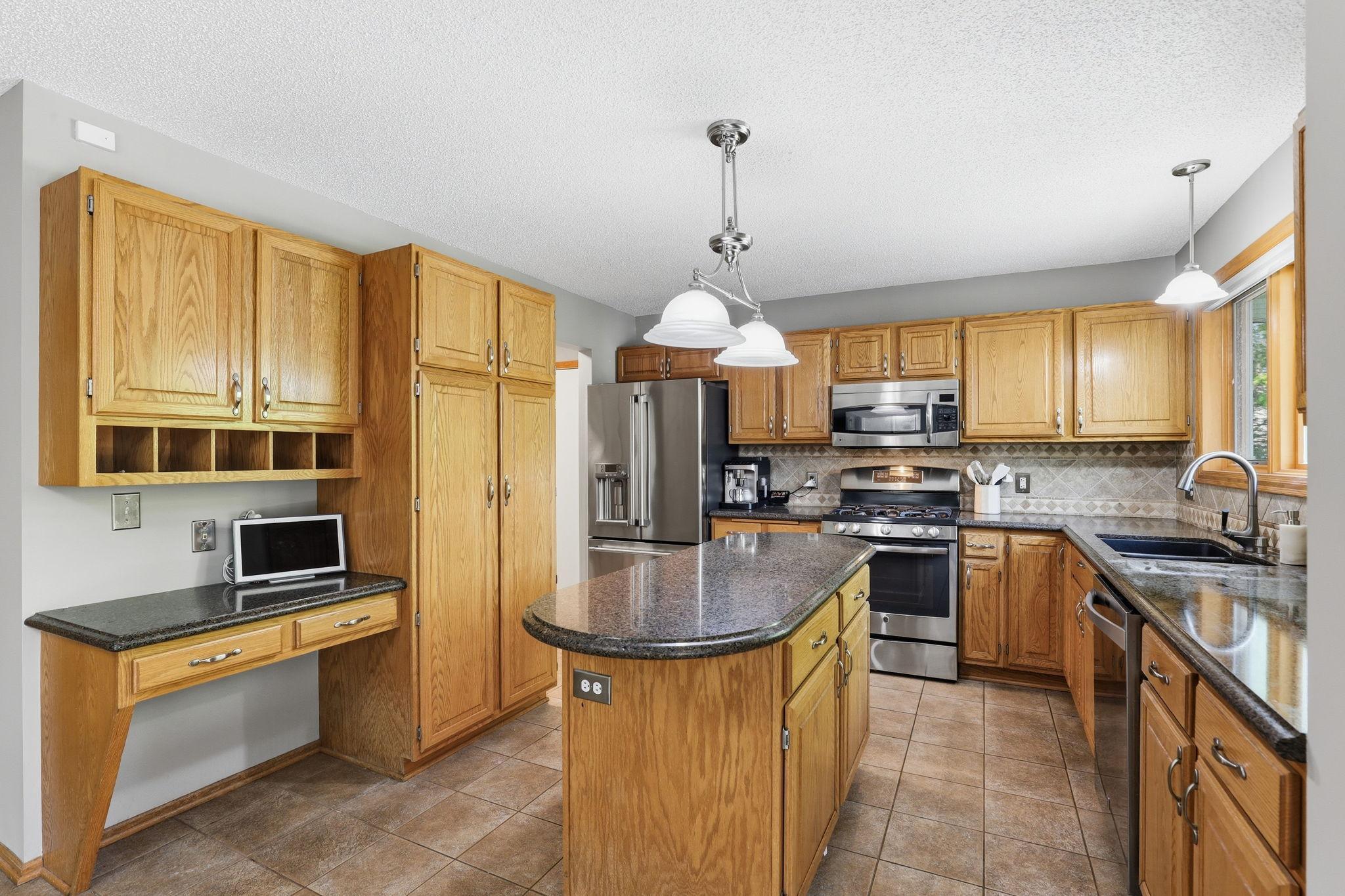 12-web-or-mls-2361-Stone-Creek-Dr-12.jpg