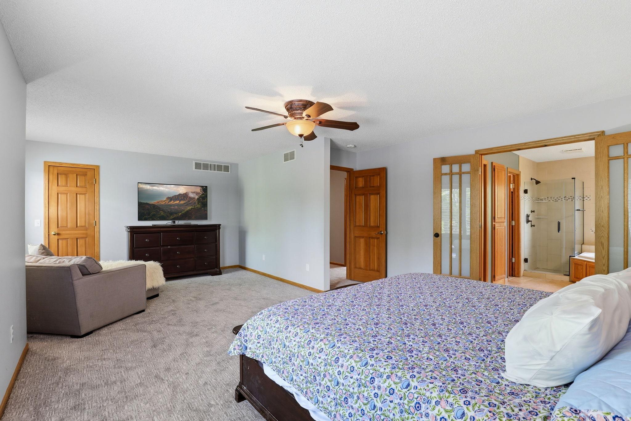 28-web-or-mls-2361-Stone-Creek-Dr-28.jpg