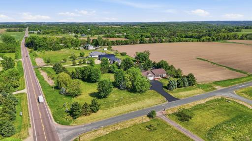 Privacy and prime location between Roberts/River Falls & Hudson