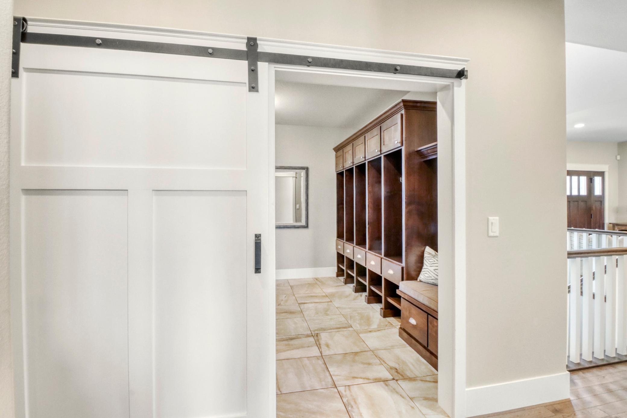 Mudroom1_.JPG