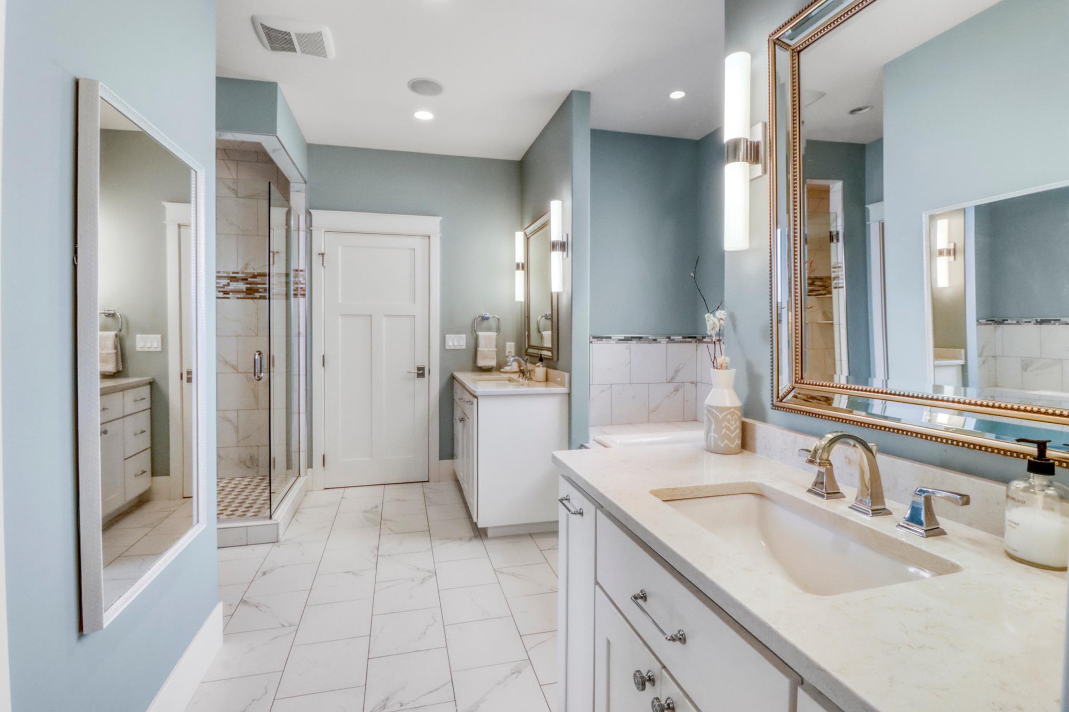 Primary Bathroom1_1.JPG