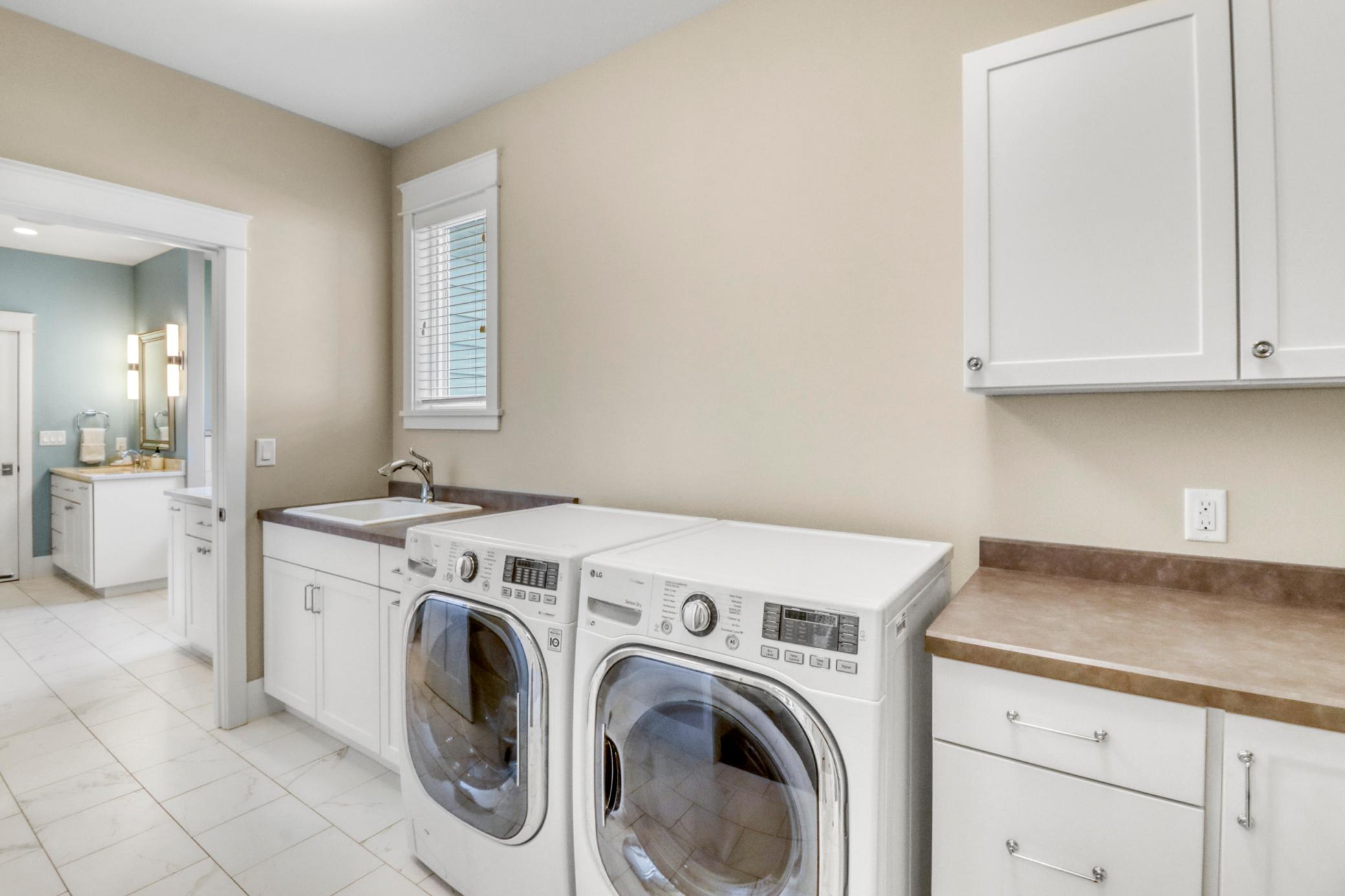 Laundry1_2.JPG