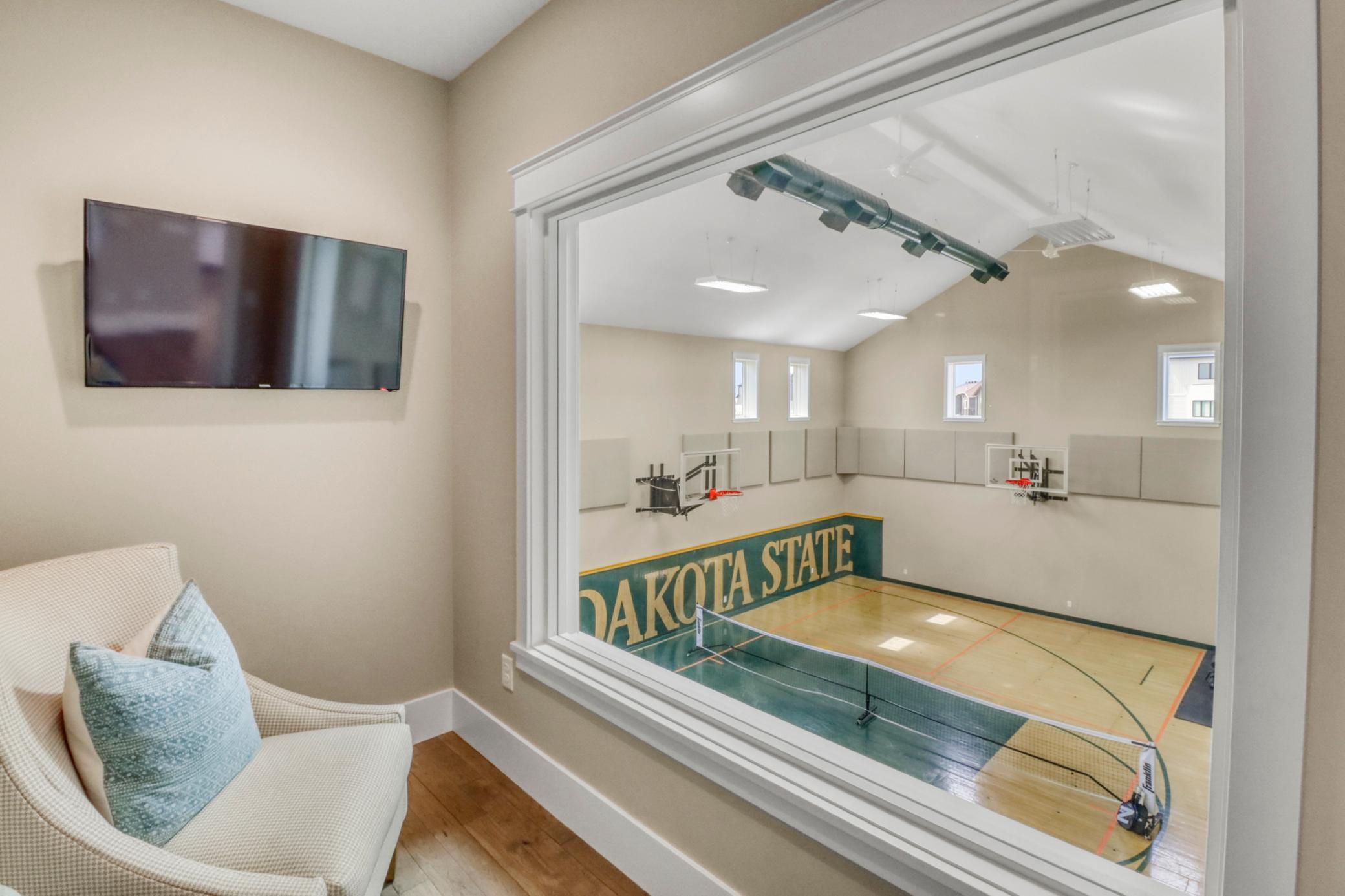 Viewing room1_1.JPG